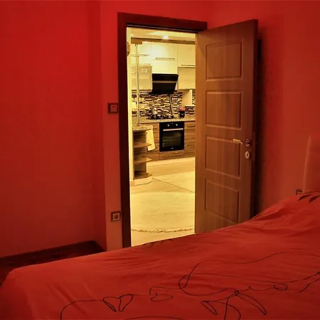 Apartment For 6 Person, Peaceful Istanbul